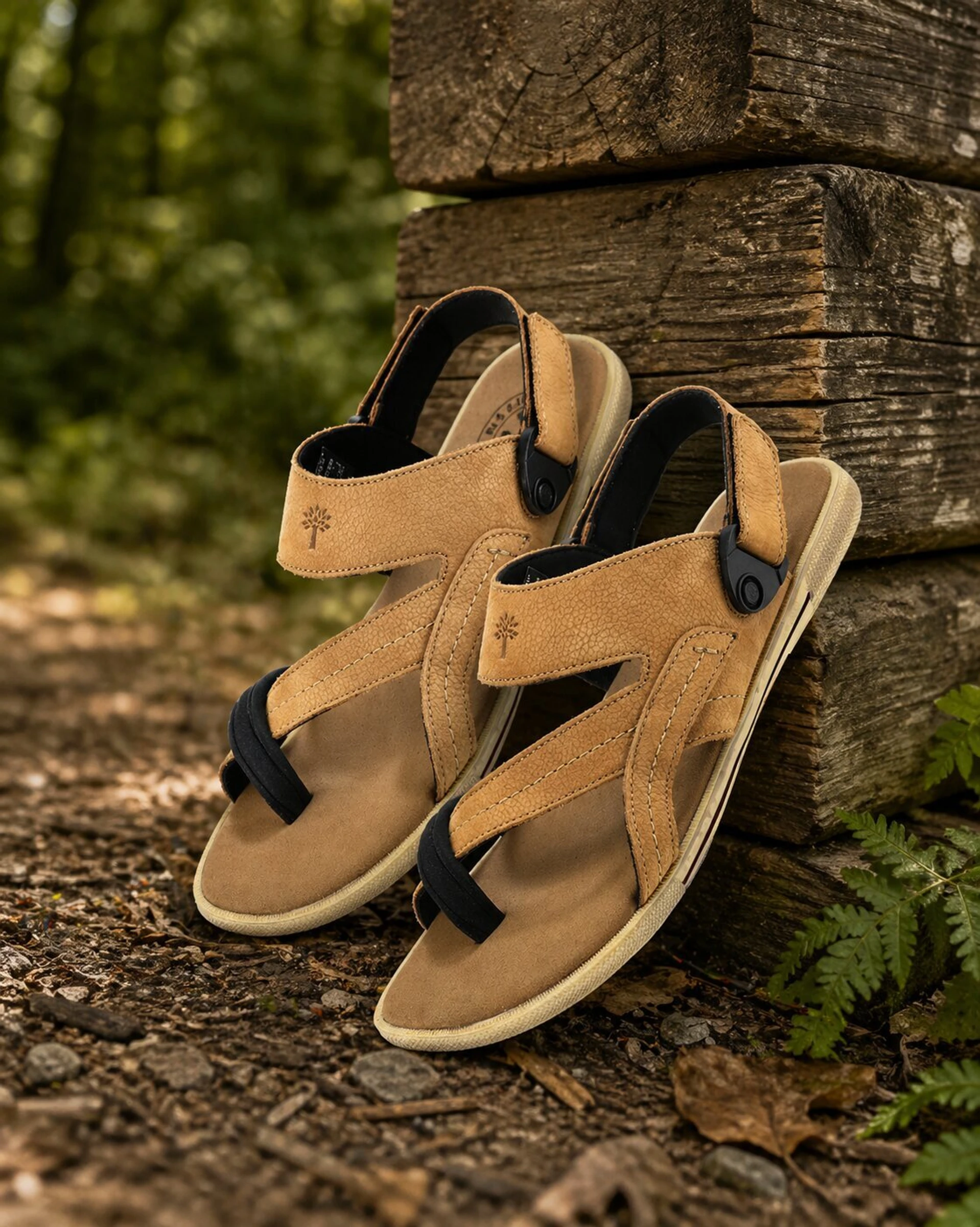 WOODLAND Men Sandal